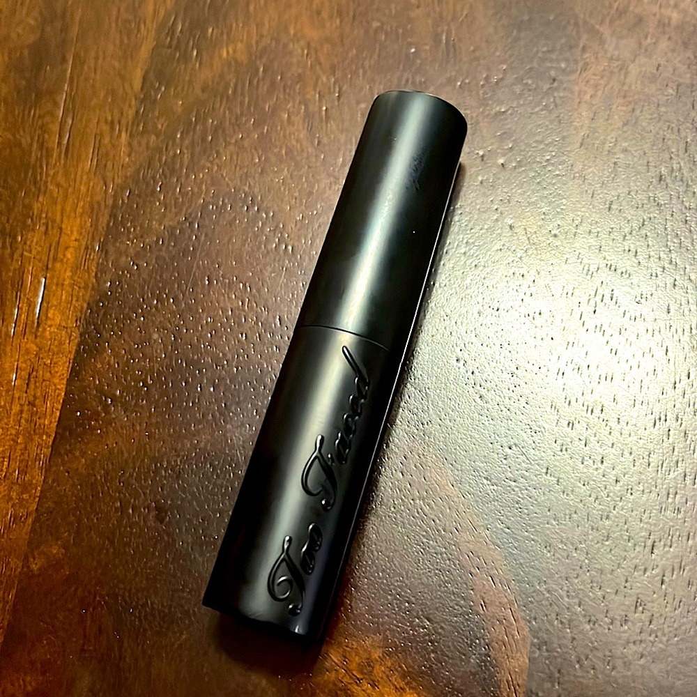 Too Faced La Matte Color - Rebel Heart